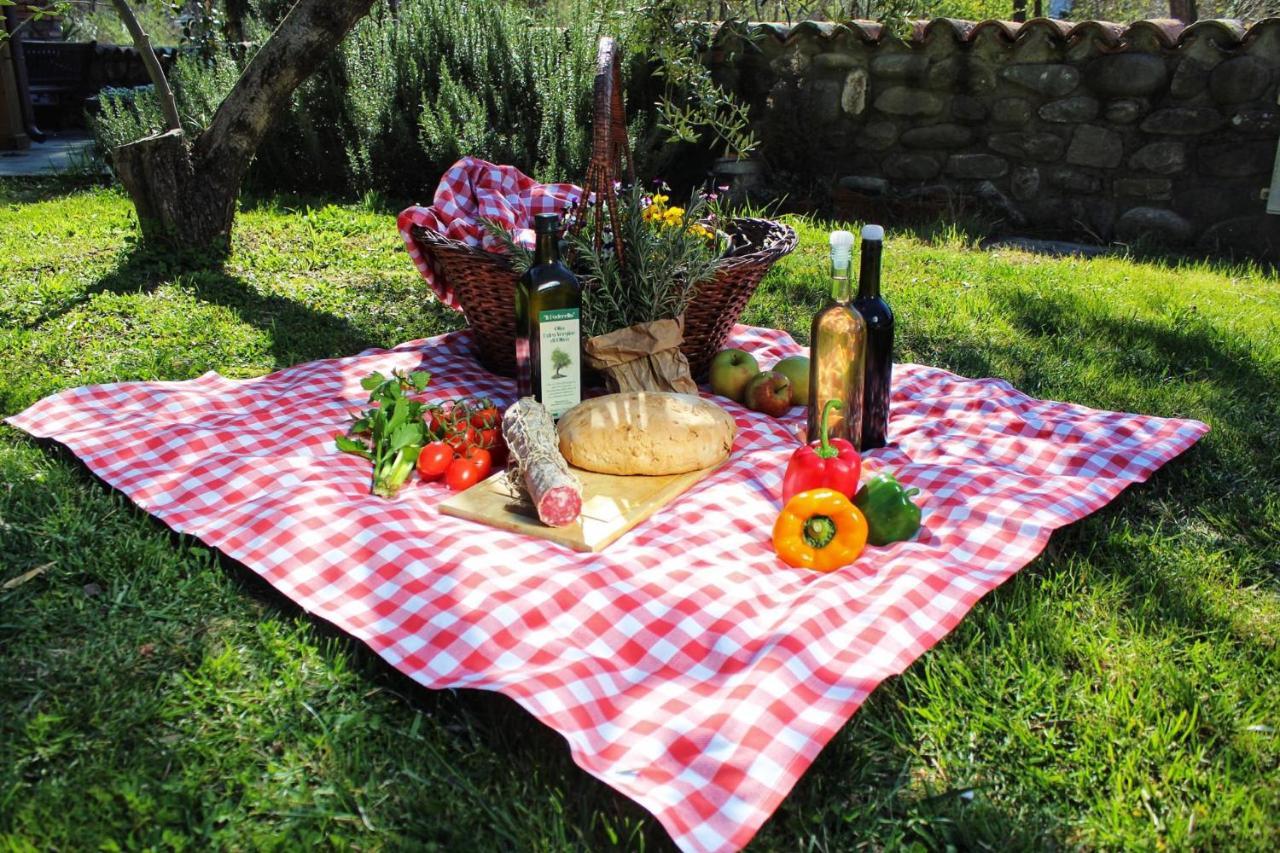 Agriturismo Il Poderetto Licciana Nardi エクステリア 写真